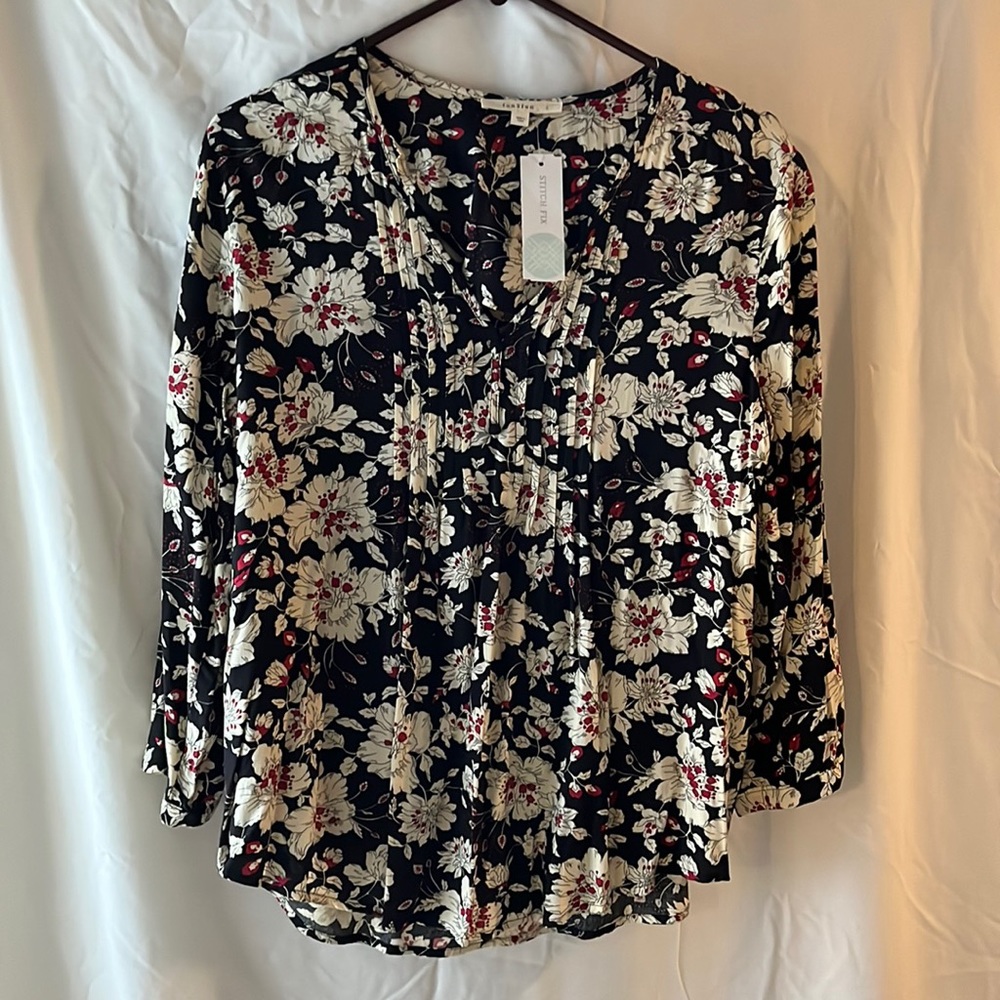 NWT pleated black printed top with red and cream in color, sz. Large